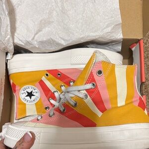 Women’s platform sunrise converse